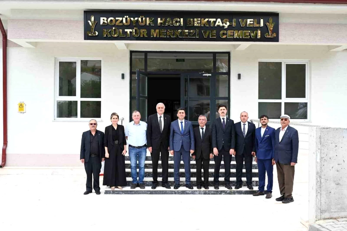 Bilecik Valisi Şefik Aygöl, Bozüyük Hacı Bektaş-i Veli Kültür Merkezi ve Cemevi’ni ziyaret etti